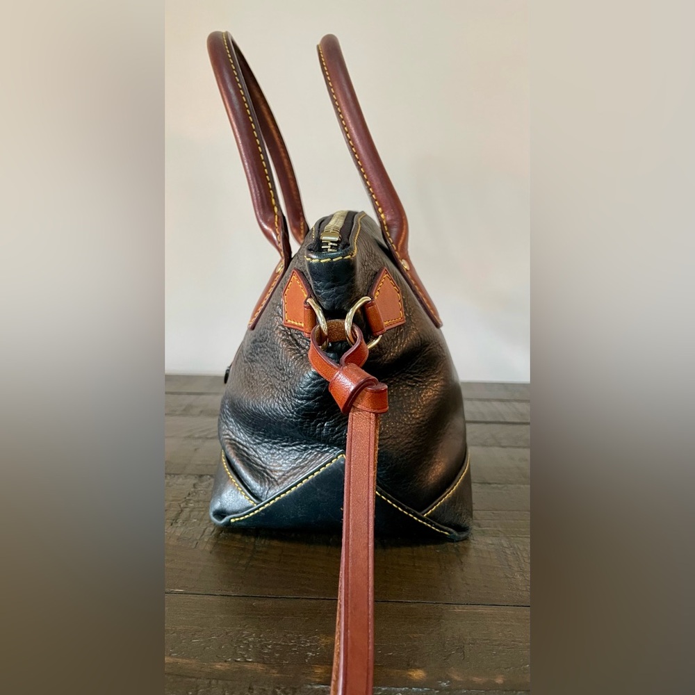 Vintage Dooney and Bourke Mini Satchel J0930427 - Picture 5 of 15